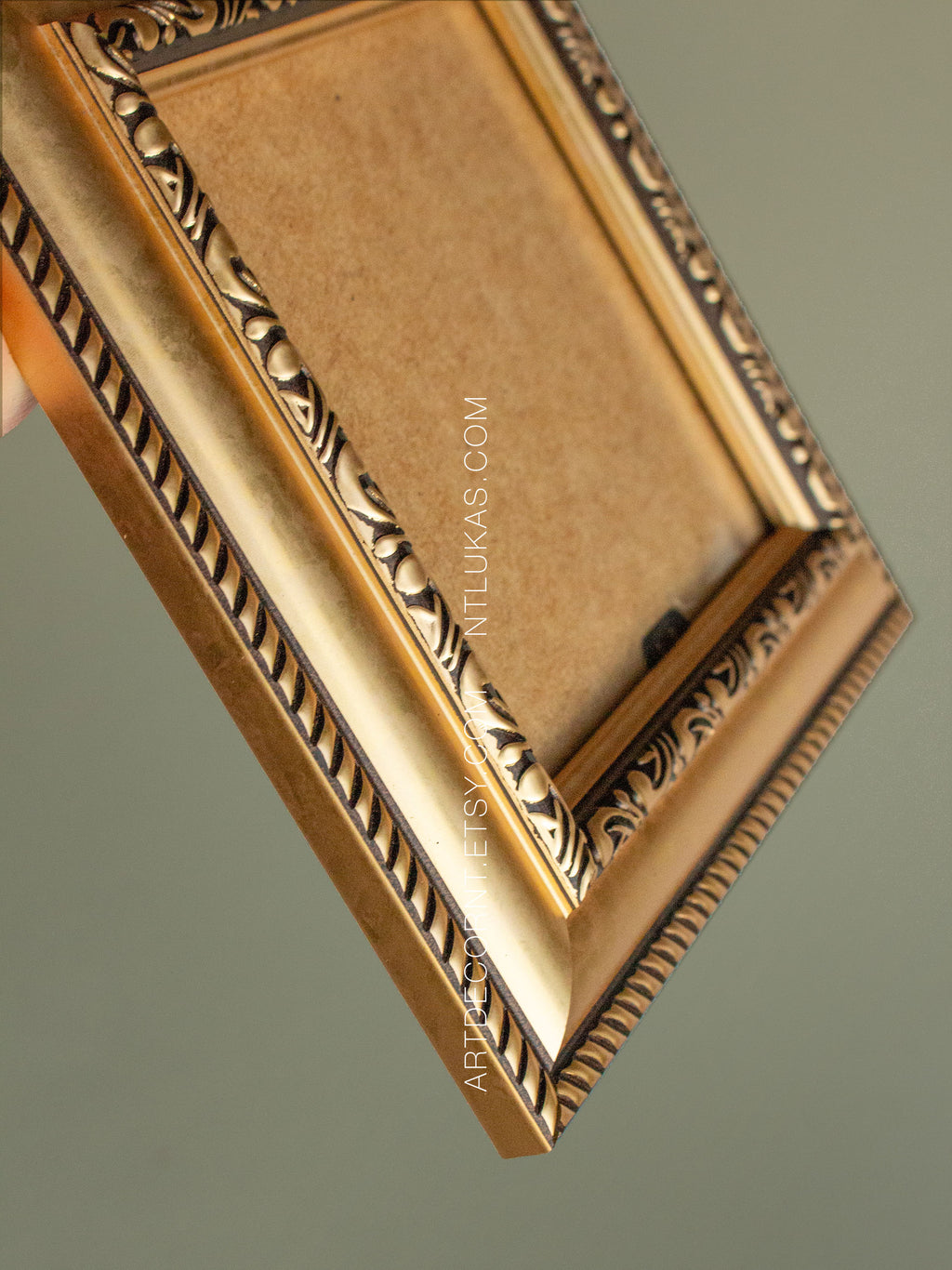 Small 4x4 Art Frame: Miniature Painting Display
